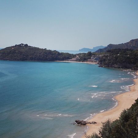 Oltre Il Mare Guest House Gaeta Bagian luar foto