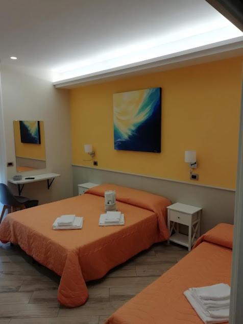 Oltre Il Mare Guest House Gaeta Bagian luar foto