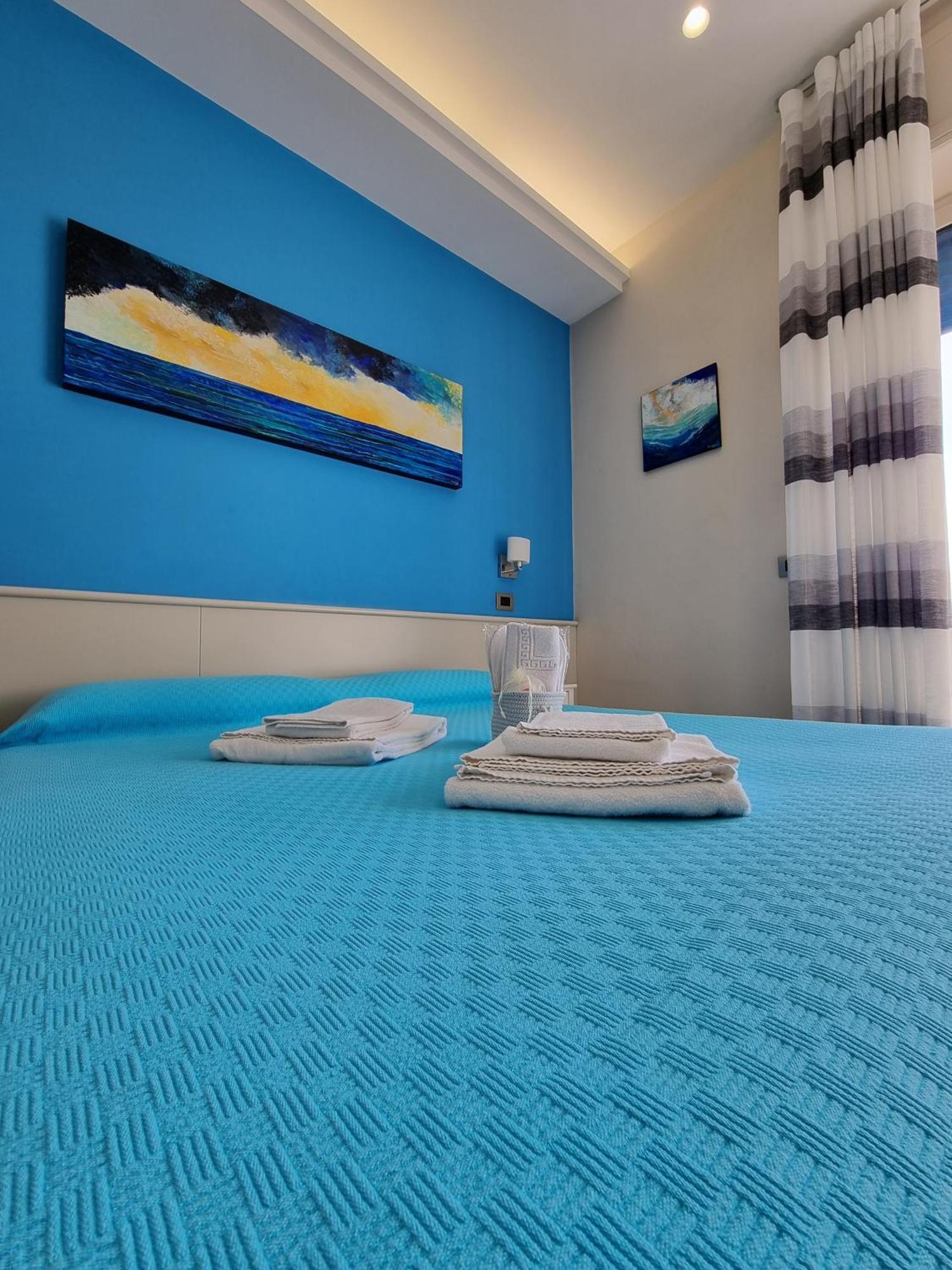 Oltre Il Mare Guest House Gaeta Bagian luar foto