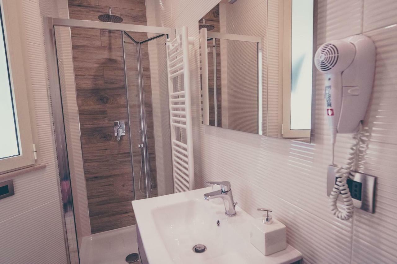 Oltre Il Mare Guest House Gaeta Bagian luar foto