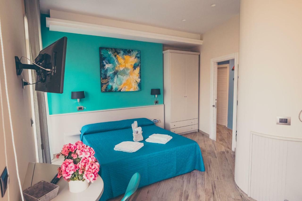 Oltre Il Mare Guest House Gaeta Bagian luar foto