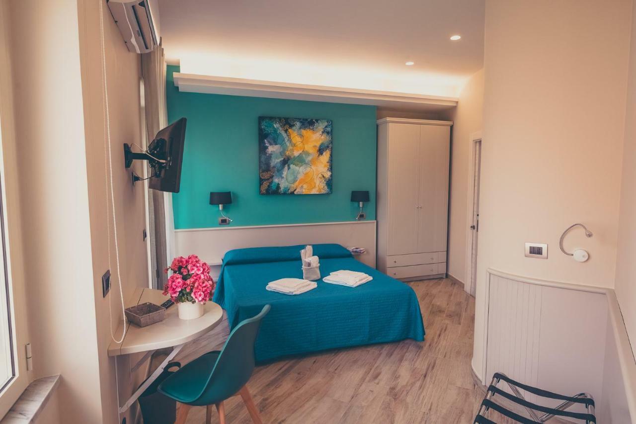 Oltre Il Mare Guest House Gaeta Bagian luar foto