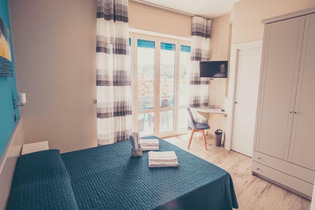 Oltre Il Mare Guest House Gaeta Bagian luar foto