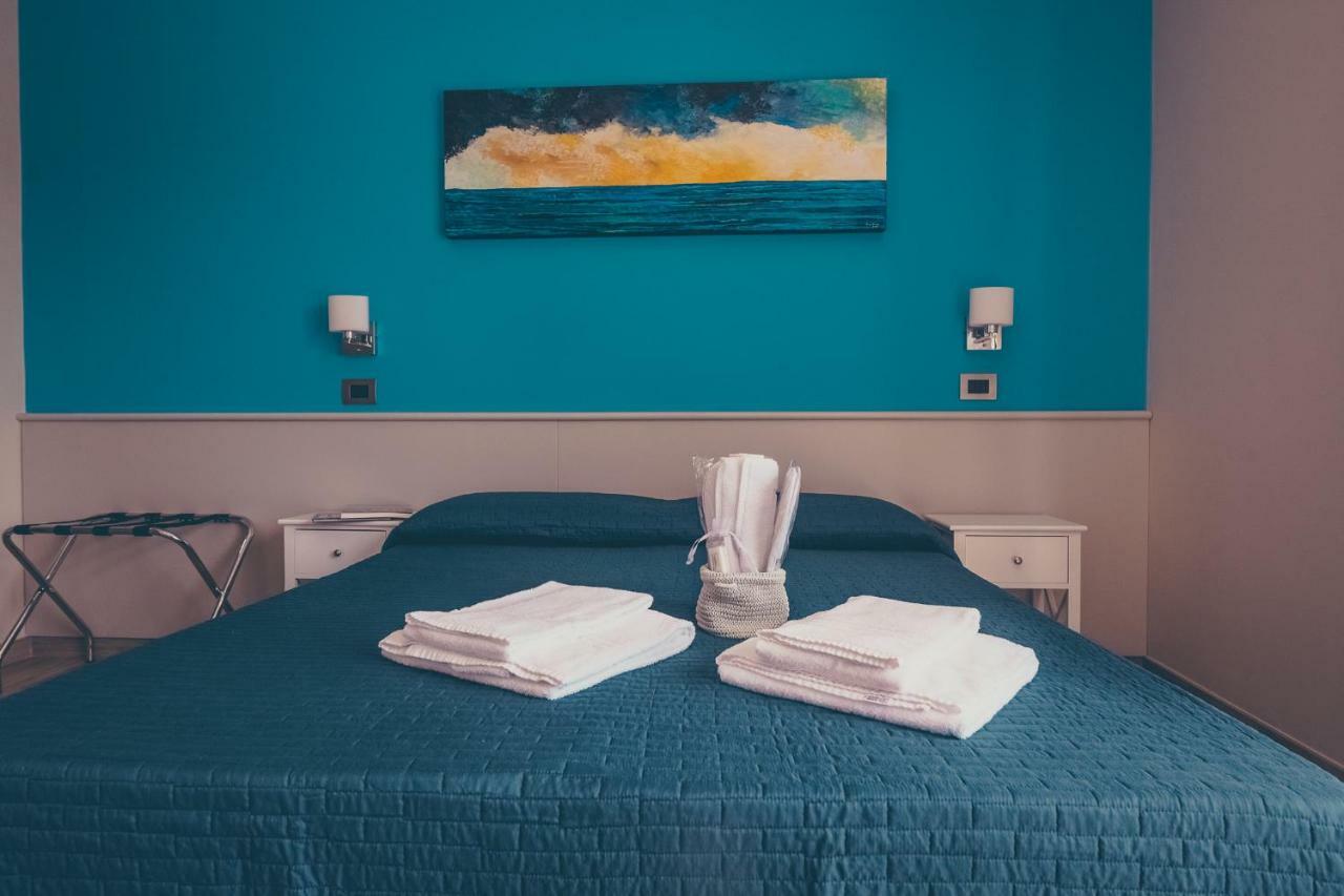Oltre Il Mare Guest House Gaeta Bagian luar foto